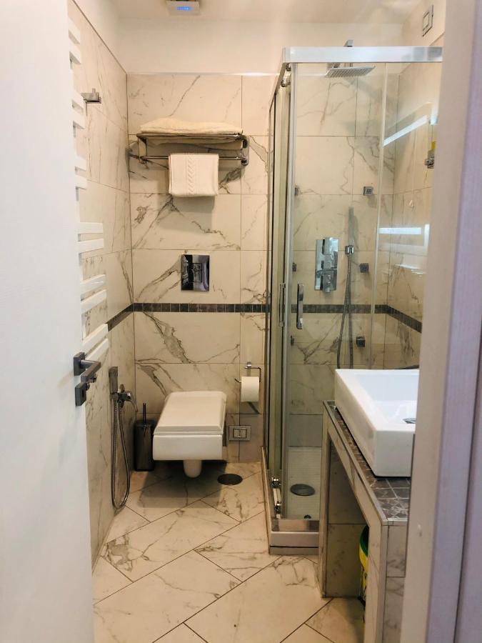 Parisa Suite Rome Bagian luar foto
