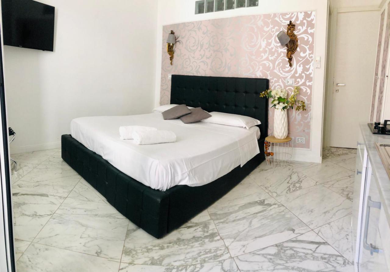 Parisa Suite Rome Bagian luar foto
