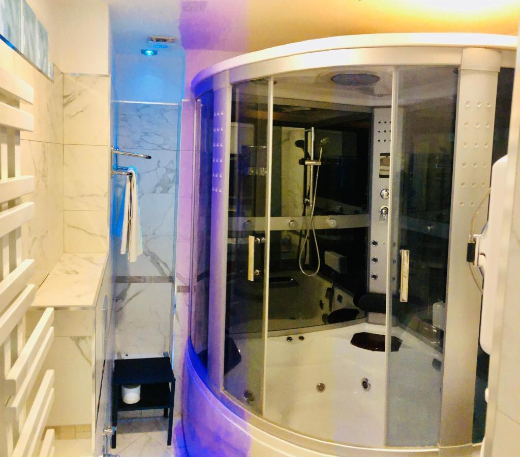 Parisa Suite Rome Bagian luar foto