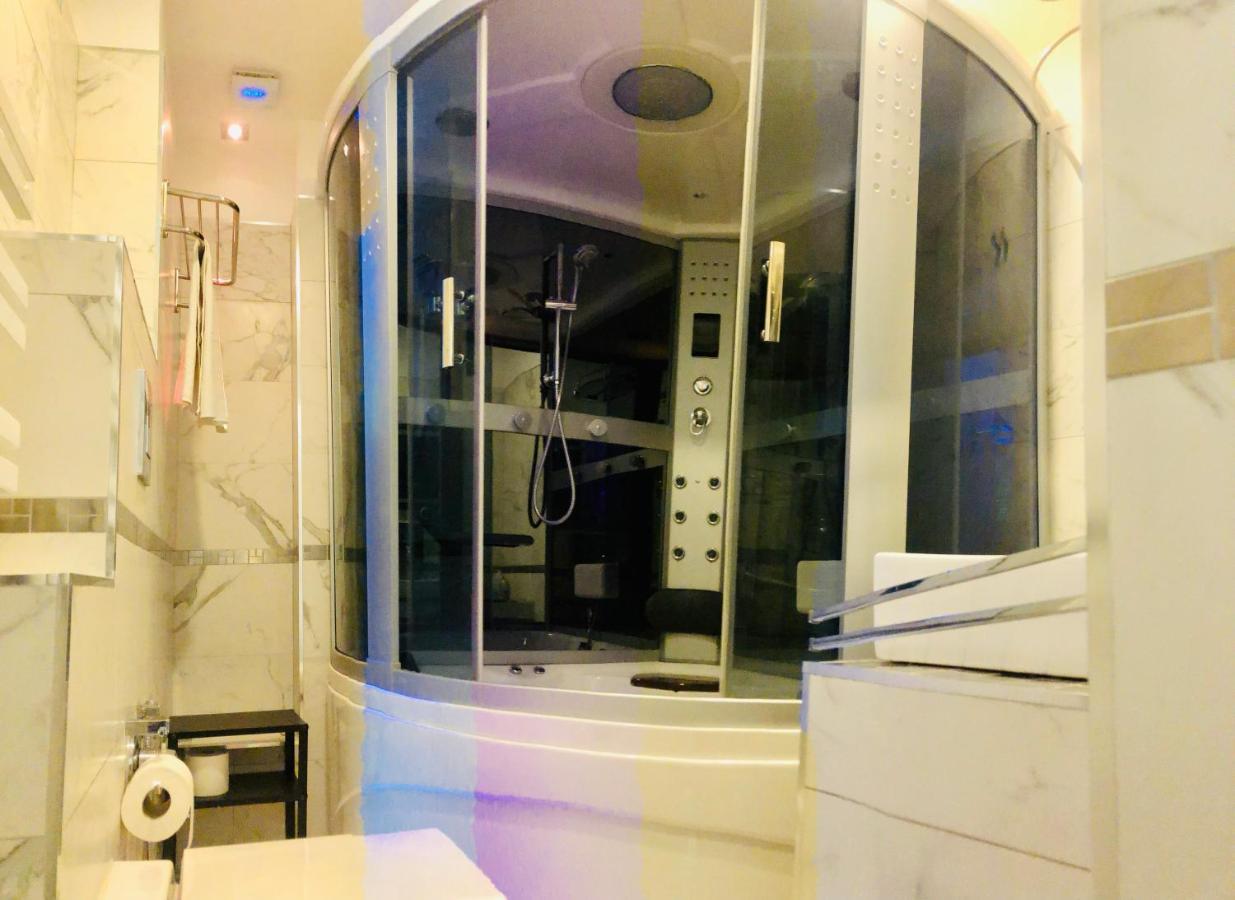 Parisa Suite Rome Bagian luar foto