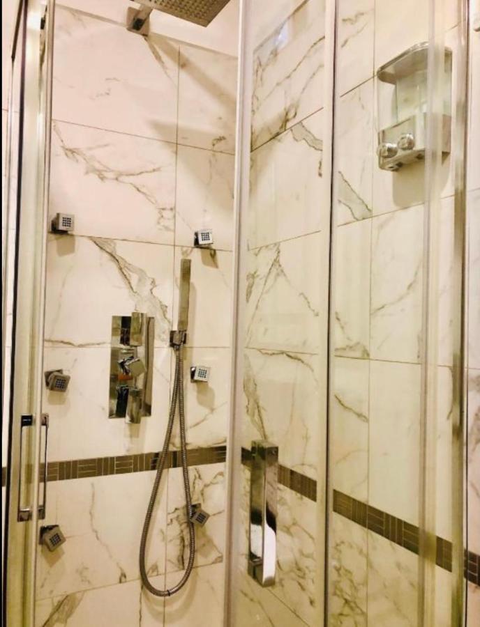 Parisa Suite Rome Bagian luar foto