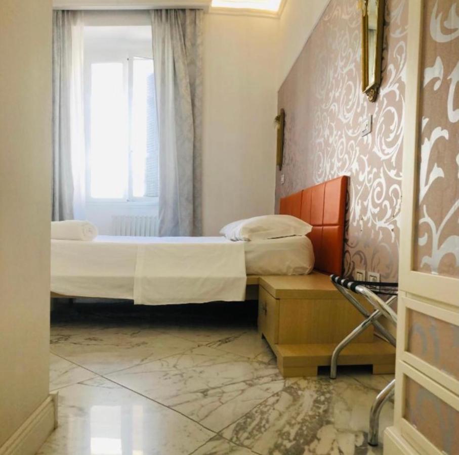 Parisa Suite Rome Bagian luar foto