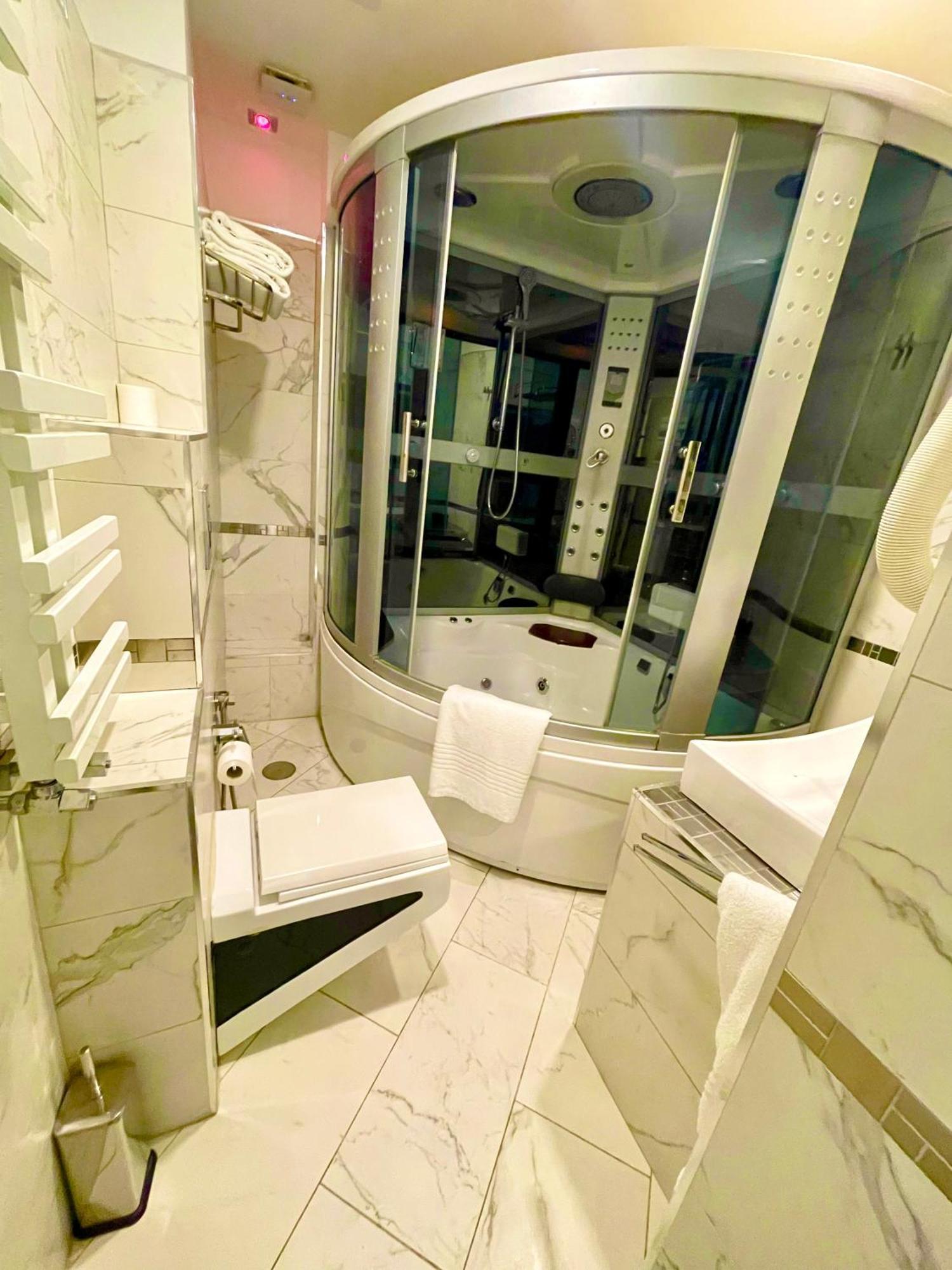 Parisa Suite Rome Bagian luar foto