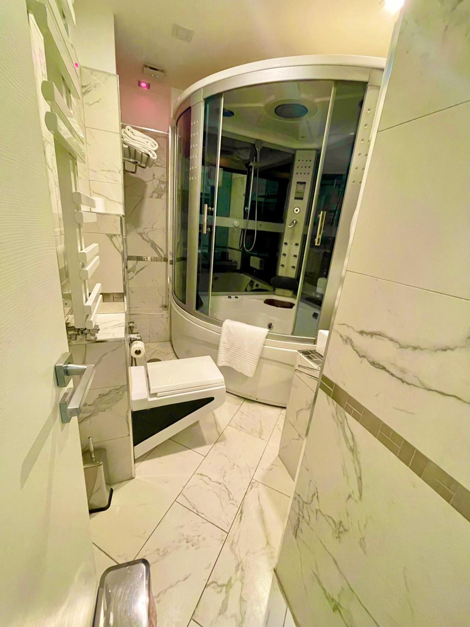 Parisa Suite Rome Bagian luar foto
